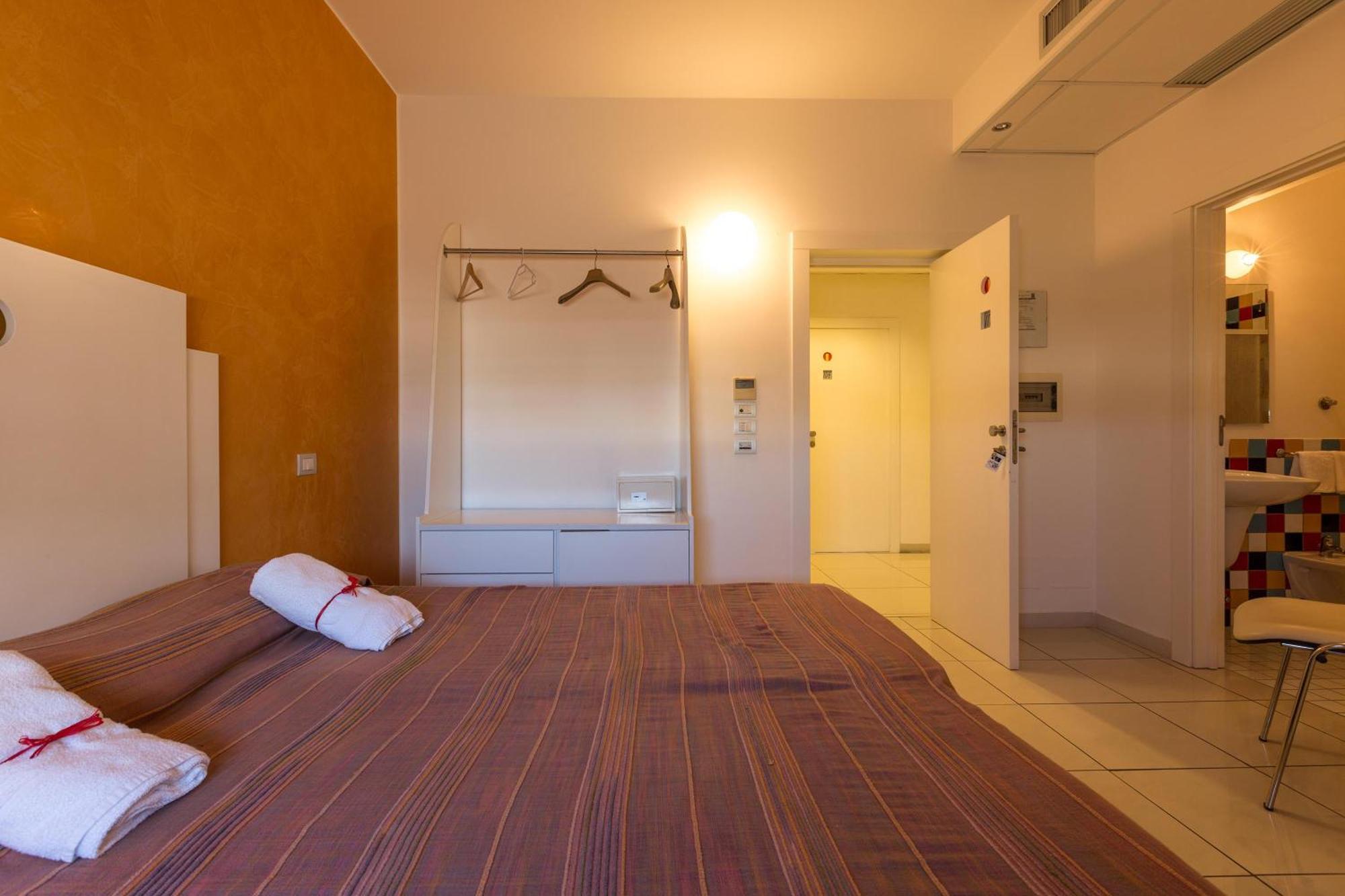 Silver Hotel Matino Bilik gambar